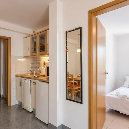 5 Min From And Center Of Apartament *