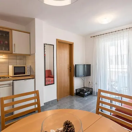 Apartament 5 Min From And Center Of Bol